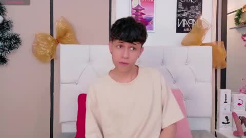 Axel Evanss online show from December 2025 12:12:01 PM