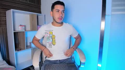 axel_grey_ online show from September 2025 12:27:02 PM