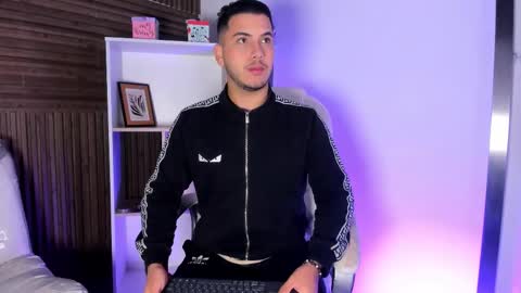 axel_grey_ online show from November 2025 12:08:02 PM