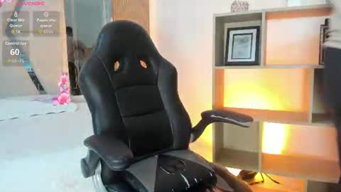 Snapshot of axel_grey_ chatting on June 2026 12:44:02 PM axel_grey_ online show from June 2026 12:44:02 PM