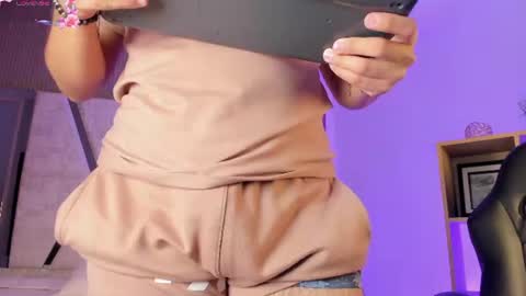 Snapshot of axel_grey_ chatting on July 2026 12:44:01 PM axel_grey_ online show from July 2026 12:44:01 PM