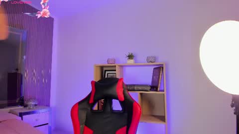Snapshot of axel_grey_ chatting on July 2026 12:44:01 PM axel_grey_ online show from July 2026 12:44:01 PM