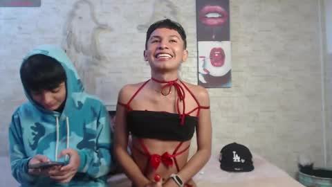 axel_milo_and_kairo online show from March 2026 01:43:02 AM