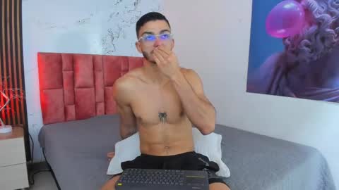 Axel  online show from December 2024 06:26:02 AM