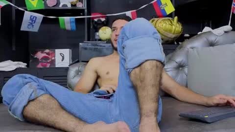 Axel  online show from July 2026 09:16:01 PM