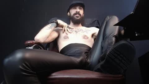 Snapshot of axelcolton chatting on February 2025 12:33:02 PM AxelColton online show from February 2025 12:33:02 PM