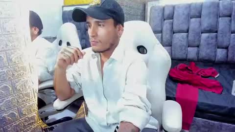 Axell Cross2 online show from February 2025 07:16:02 PM