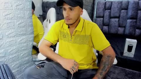 Axell Cross2 online show from February 2025 08:36:01 PM