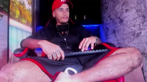 Axell Cross2 online show from March 2026 12:11:01 PM