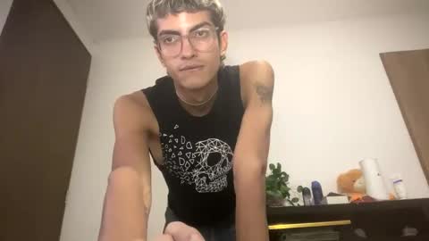 Snapshot of axellatino_ chatting on January 2025 05:41:02 AM Axel online show from January 2025 05:41:02 AM