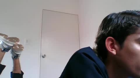 Snapshot of axellatino_ chatting on February 2025 05:40:01 PM Axel online show from February 2025 05:40:01 PM