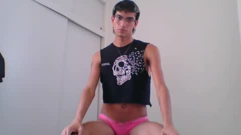Snapshot of axellatino_ chatting on February 2025 05:40:01 PM Axel online show from February 2025 05:40:01 PM