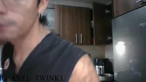 Snapshot of axellatino_ chatting on October 2025 12:08:02 AM Axel online show from October 2025 12:08:02 AM