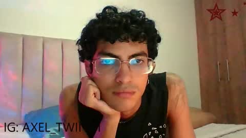 Axel  online show from November 2025 11:38:01 PM