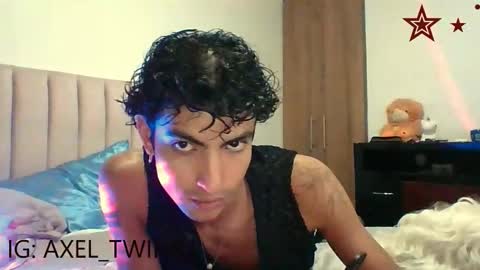 Axel  online show from December 2025 11:14:02 PM