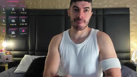 Axel Thompsom online show from November 2025 11:43:02 AM