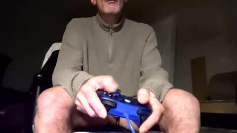 axion13 online show from December 2025 03:17:01 PM