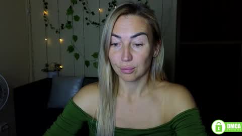 Jully online show from October 2025 05:32:02 PM