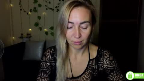 Jully online show from October 2025 05:33:02 PM