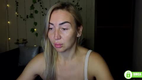 Jully online show from October 2025 05:22:02 PM