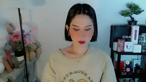 AYAHOSHILOVESYOU online show from January 2026 02:15:01 AM