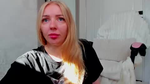 Snapshot of ayaye_ chatting on July 2026 06:05:01 AM SundyRose online show from July 2026 06:05:01 AM