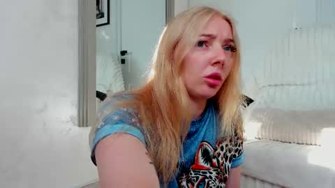 Snapshot of ayaye_ chatting on July 2026 05:12:01 AM SundyRose online show from July 2026 05:12:01 AM