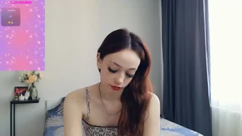 Snapshot of ayehoney chatting on July 2026 02:24:01 PM Hailey Wellington online show from July 2026 02:24:01 PM