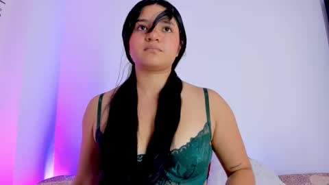 Mariana online show from November 2025 08:31:01 PM