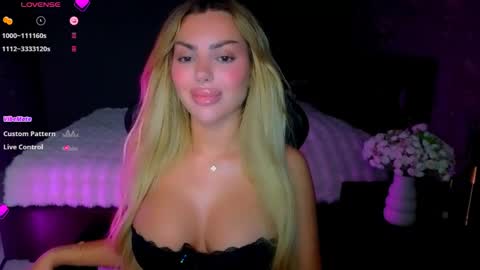 Snapshot of ayla_demir chatting on May 2026 07:54:02 PM Ayla Demir online show from May 2026 07:54:02 PM