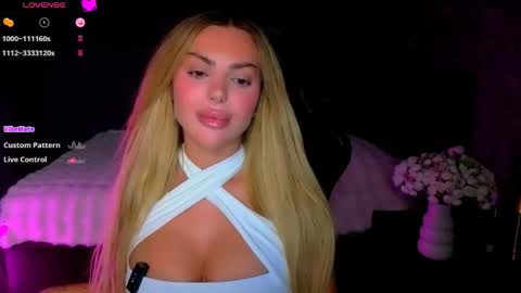 Snapshot of ayla_demir chatting on May 2026 08:03:01 PM Ayla Demir online show from May 2026 08:03:01 PM