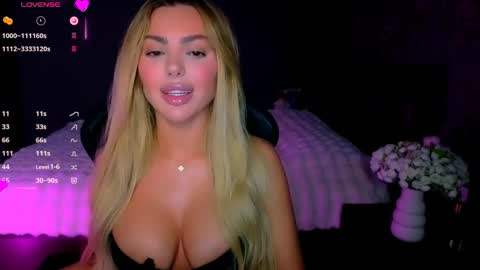 Snapshot of ayla_demir chatting on June 2026 08:10:02 PM Ayla Demir online show from June 2026 08:10:02 PM