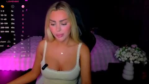 Snapshot of ayla_demir chatting on June 2026 08:08:02 PM Ayla Demir online show from June 2026 08:08:02 PM