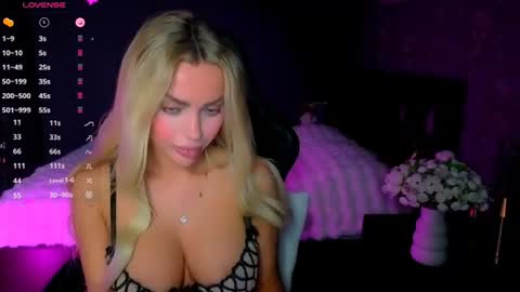 Snapshot of ayla_demir chatting on June 2026 08:00:02 PM Ayla Demir online show from June 2026 08:00:02 PM