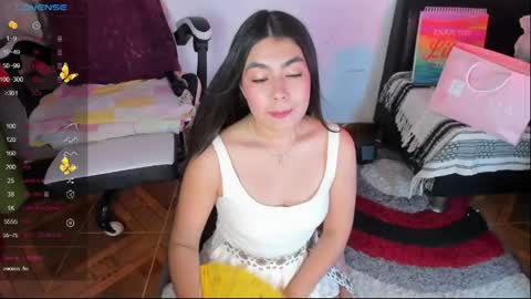 Snapshot of aylenmiller_ chatting on May 2026 10:49:02 PM Aylen online show from May 2026 10:49:02 PM