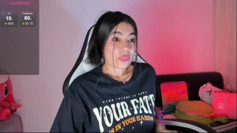 Snapshot of aylenmiller_ chatting on May 2026 01:24:02 AM Aylen online show from May 2026 01:24:02 AM