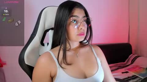 Snapshot of aylenmiller_ chatting on June 2026 12:46:02 AM Aylen online show from June 2026 12:46:02 AM