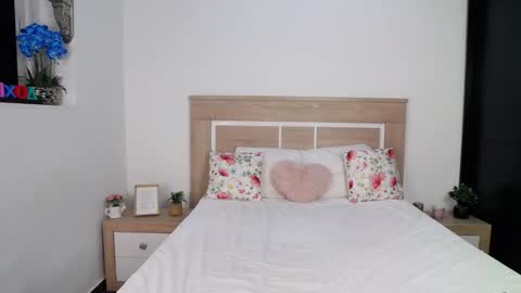 Aylin Ross online show from September 2025 05:25:02 PM