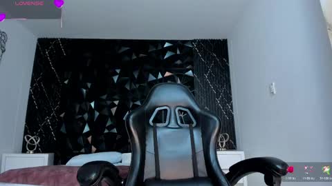 Snapshot of aylinlove_ chatting on June 2026 02:33:01 PM aylinlove_ online show from June 2026 02:33:01 PM