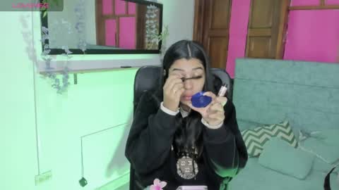 Snapshot of aysha_winxs chatting on May 2026 03:25:01 AM Aysha online show from May 2026 03:25:01 AM