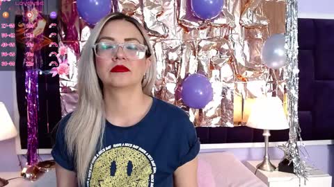 Azahara online show from April 2026 12:17:02 PM