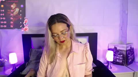 Snapshot of azaahara_ chatting on May 2026 02:22:02 PM Azahara online show from May 2026 02:22:02 PM