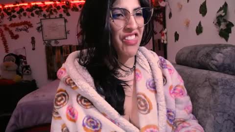 Snapshot of azaaharziz chatting on December 2024 02:10:02 AM Azahar online show from December 2024 02:10:02 AM