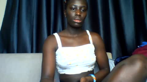 Snapshot of azaelia_iris chatting on July 2026 07:50:01 AM azaelia_iris online show from July 2026 07:50:01 AM