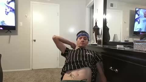 azell19 online show from February 2025 08:36:01 PM