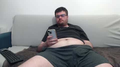 Azer online show from April 2026 08:42:02 PM