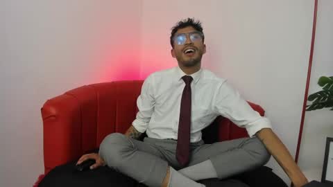 Aziel online show from April 2026 04:52:01 AM