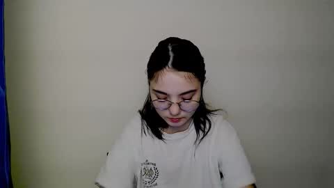 azumi_chan_ online show from January 2026 11:21:02 PM