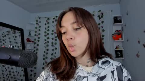 azumi saan online show from December 2025 02:40:01 AM