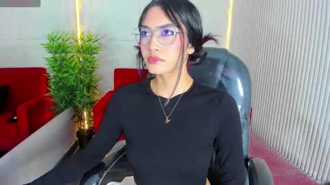 Azura online show from November 2025 07:58:01 PM